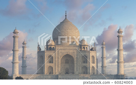 Taj Mahal 60824003