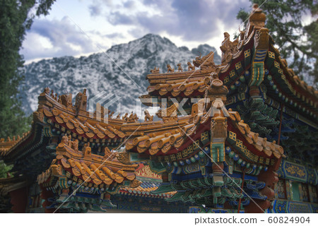 Chinese traditional mountain architecture 60824904