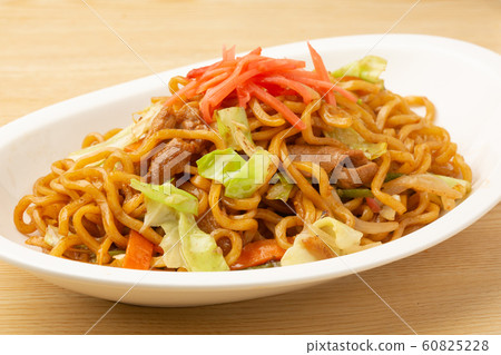 Fried noodles Fried noodles 60825228