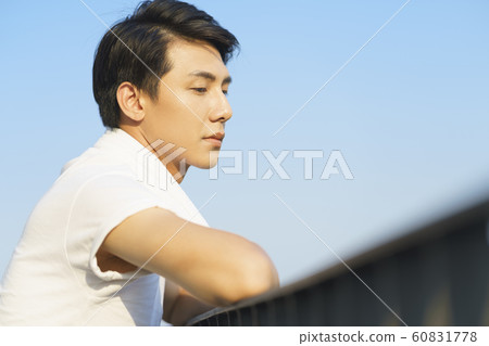 Men exercise running Men exercise running 60831778