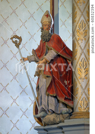 Statue of Saint 60832394