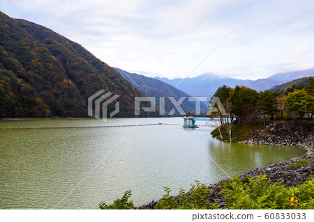 [山梨縣]廣瀨湖和秋天的廣瀨水壩 60833033