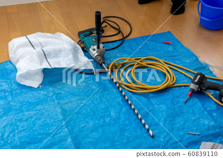 Renovation of children's room Pillar drilling long drill Renovation of children's room Pillar drilling long drill 60839110