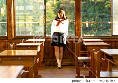 學校女孩高中校服 60840162