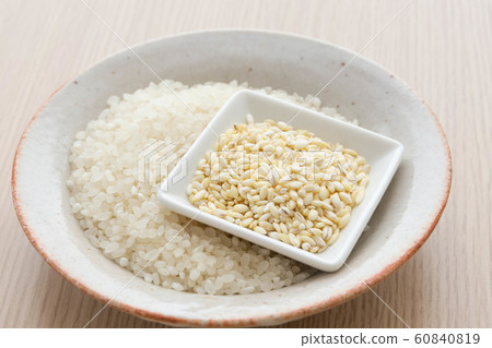 Sticky wheat and white rice Sticky wheat and white rice 60840819