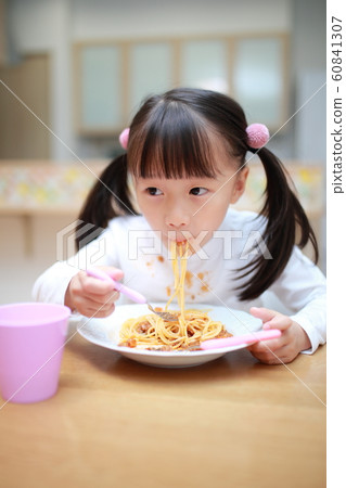 意大利面（意大利麵條肉醬育兒育兒教育，吃溢出，嬰幼兒，學齡前兒童，兒童） 60841307