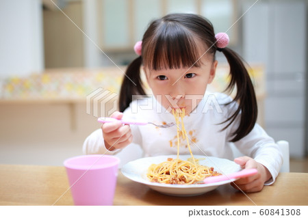 意大利面（意大利麵條肉醬育兒育兒教育，吃溢出，嬰幼兒，學齡前兒童，兒童） 60841308