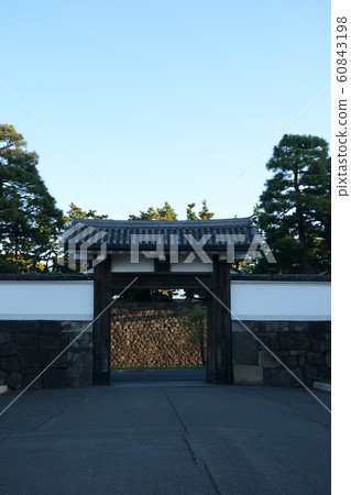 Sakuradamon 60843198