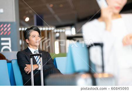 機場等待取消延遲延遲颱風操作設備故障飛行信息 機場等待取消延遲延遲颱風操作設備故障飛行信息 60845093