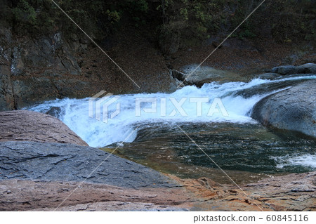Fubuzuki waterfall 60845116