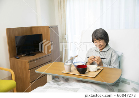 Women Grandma Senior Hospital Care facility Day service Hospital food Nursing food Meals 60847278