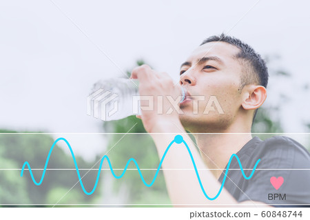 Young men (hydration, exercise, heart rate, apps 60848744