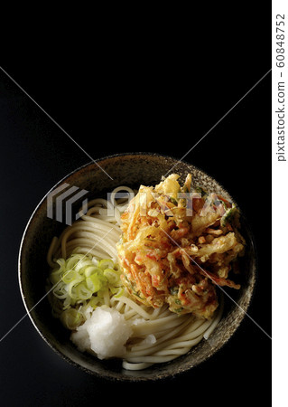 Kakiedake udon noodles Kakiedake udon noodles 60848752