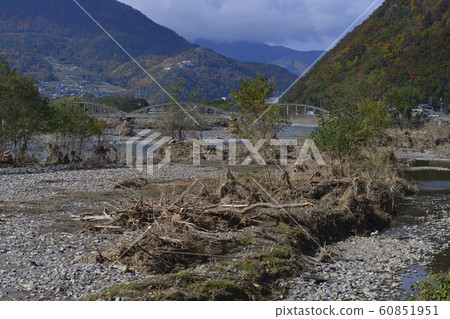 Chikuma River Flood Claw Marks 60851951