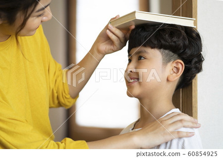 Parent and child lifestyle growth record 60854925