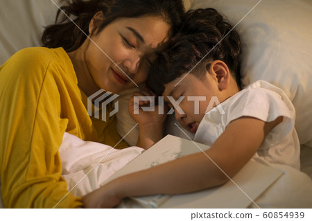 父母和孩子的生活方式 60854939