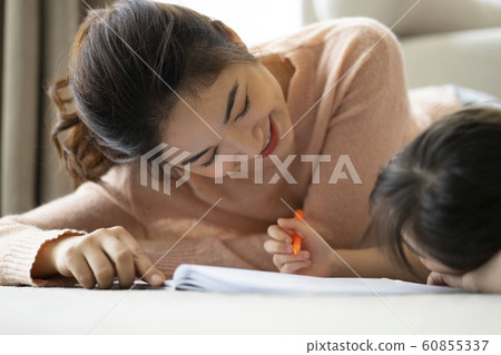 父母和孩子的生活方式畫 父母和孩子的生活方式畫 60855337