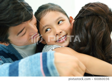 Image of a warm and friendly family Image of a warm and friendly family 60860036