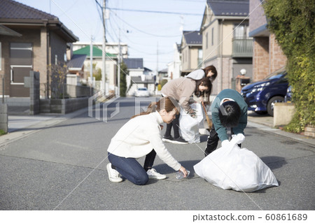 城鎮清潔，撿垃圾 60861689