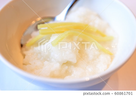 Breakfast porridge 60861701