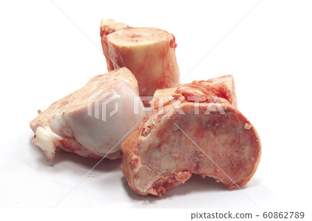 beef bones with marrow for broth 60862789
