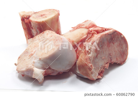 beef bones with marrow for broth 60862790