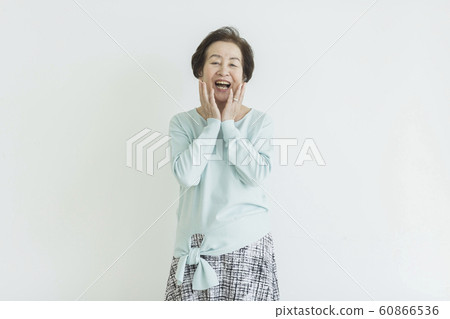 高級女性 60866536