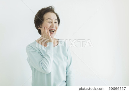 高級女性 60866537