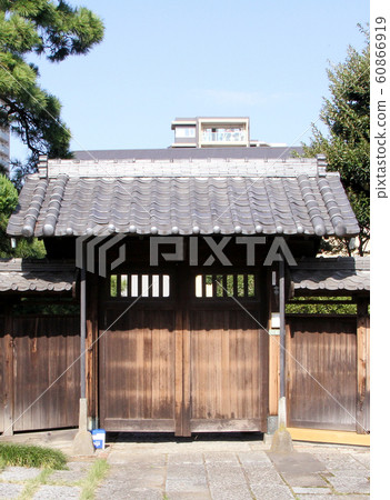 長屋門 60866919