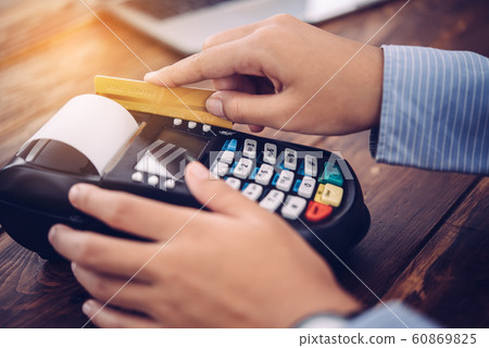 Paying by credit card , buying and selling Paying by credit card , buying and selling 60869825