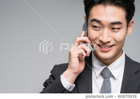男性商務電話 男性商務電話 60870938