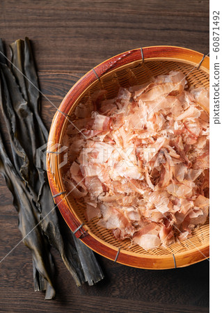 Kelp and bonito shavings Kelp and bonito shavings 60871492