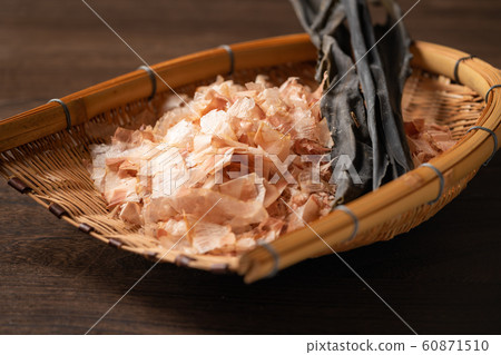 Kelp and bonito shavings Kelp and bonito shavings 60871510