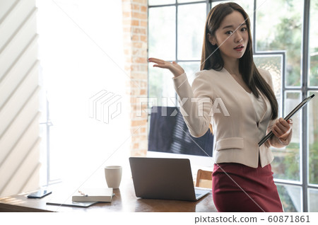 商務會議女人 60871861