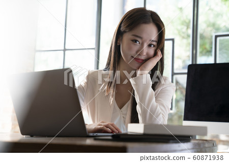 商務會議女人 商務會議女人 60871938