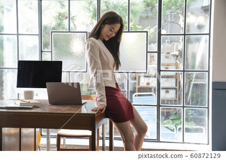 Business meeting woman Business meeting woman 60872129