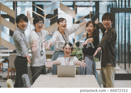 所有員工 60872352