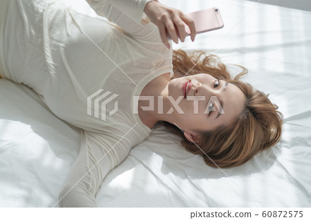 Relaxation bed white 60872575