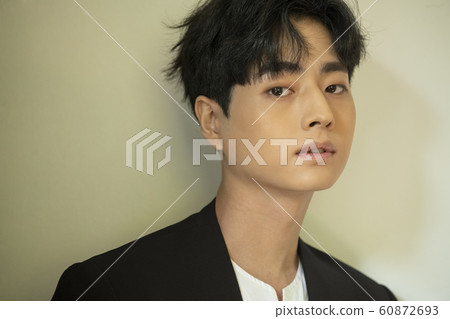 Fashion man beauty 60872693