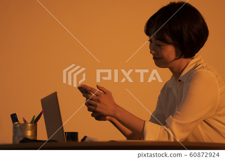 影子商務夜班 60872924
