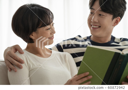 Couple weekend free Couple weekend free 60872942