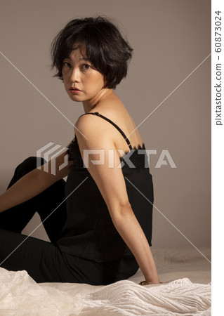 Woman beauty sexy 60873024