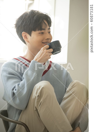 週末休息的人 週末休息的人 60873181