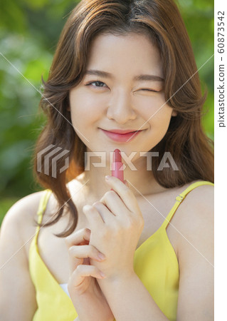 美容女人化妝品 60873542