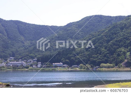 山川河流 60876703