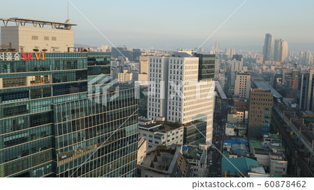 Winter seoul 60878462
