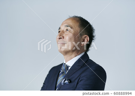 Senior businessman Senior businessman 60888994