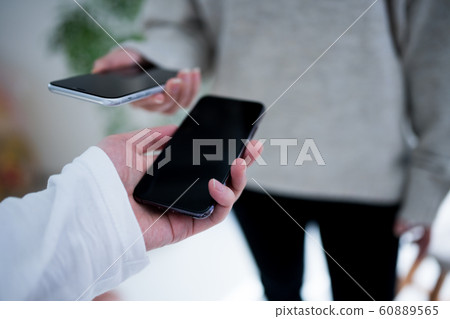 smartphone  60889565