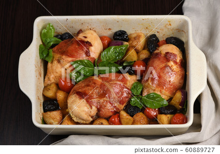 Prosciutto Chicken Breast 60889727