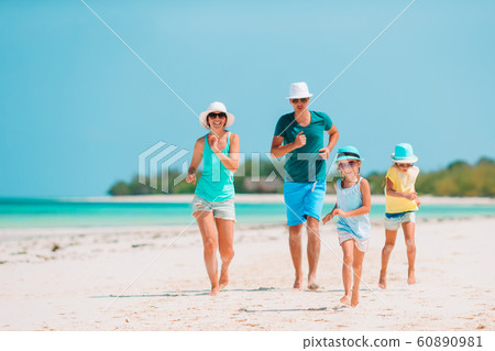 Young family on vacation have a lot of fun 60890981